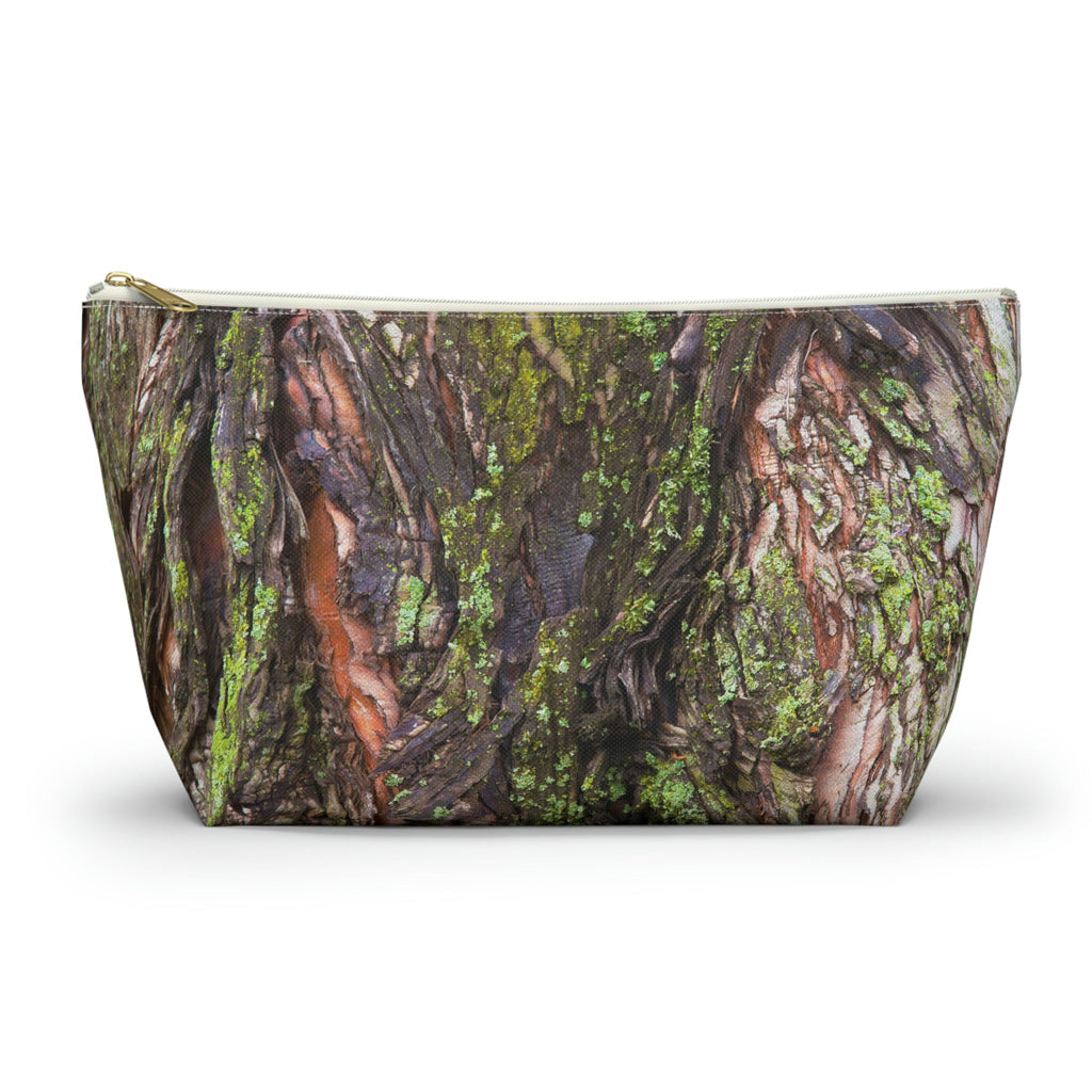 Front view of the large 12.5 x 7.25 x 3.25 inch kit bag with green mossy bark design and white zipper.