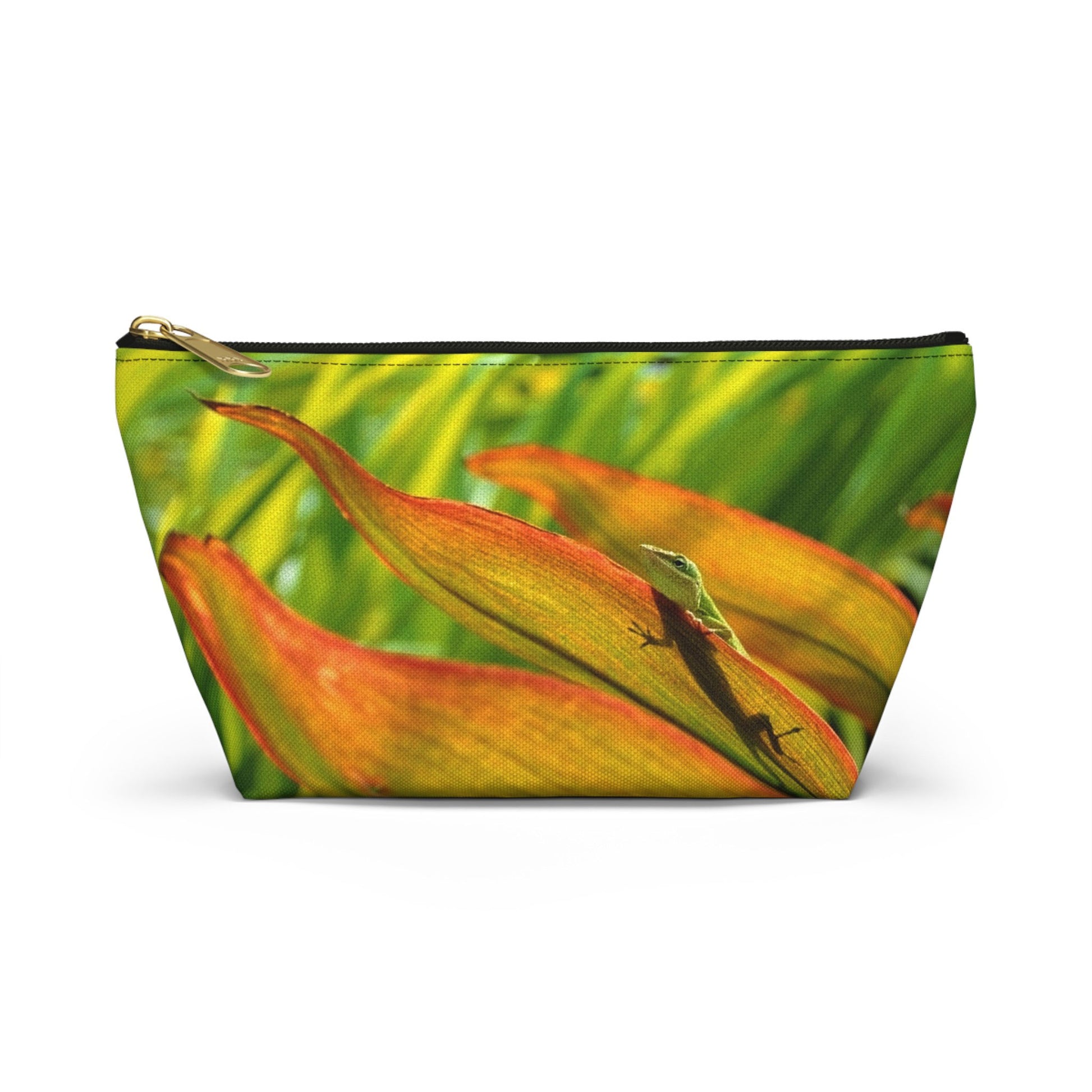 Front view of the small 8.75 x 4.75 x 2.25 inch kit bag with sunlit green gecko design and black zipper.
