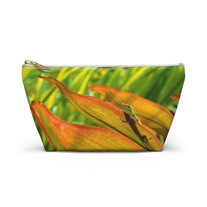 Front view of the small 8.75 x 4.75 x 2.25 inch kit bag with sunlit green gecko design and white zipper.