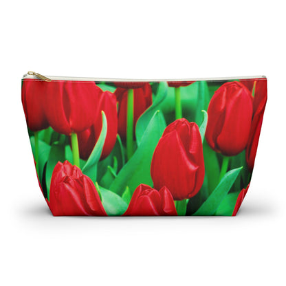 Front view of the large 12.5 x 7.25 x 3.25 inch kit bag with red tulips design and white zipper.