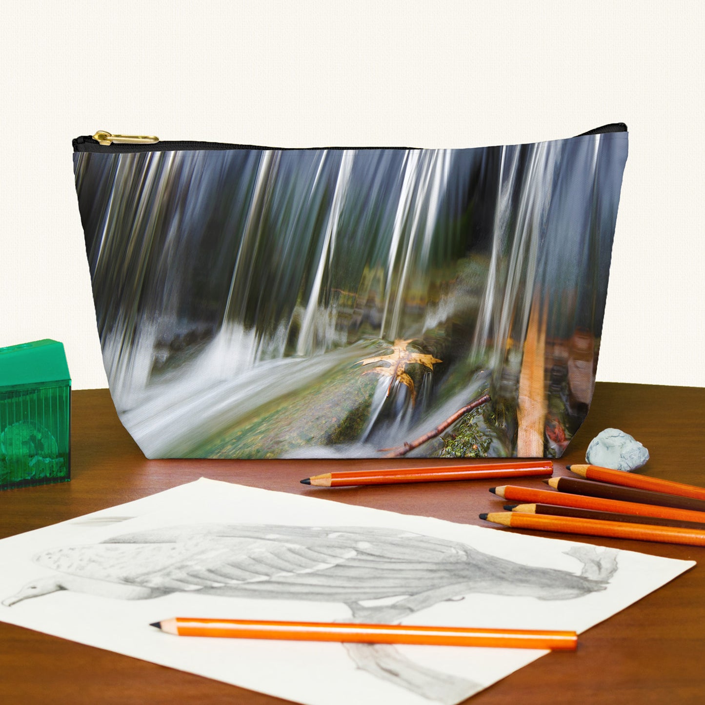 Water Falls Kit Bag